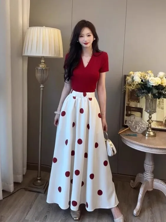 韩系纯欲V领修身显白短袖上衣2025新款夏季高腰波点半身裙两件套