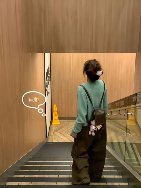 韩系小个子穿搭绿色早秋季开衫毛衣外套女宽松百搭软糯针织衫上衣