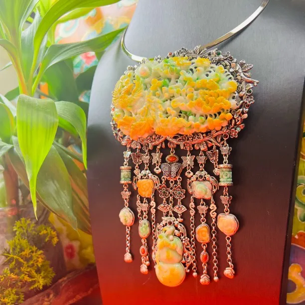 凤穿牡丹国风黄加绿台湾工翡翠单个吊坠