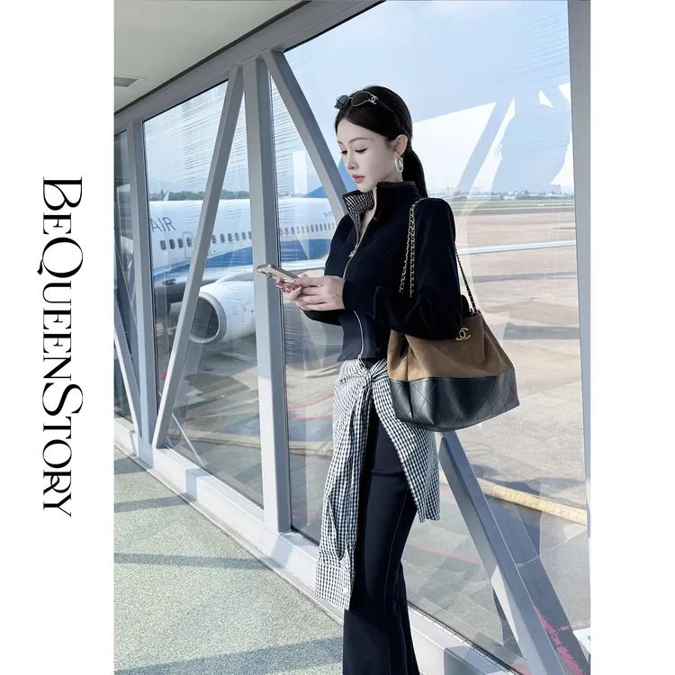 余潇潇【摩登引力】时尚精致立领修身短外套&显瘦微喇长裤套装