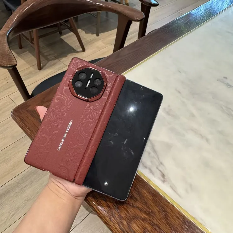 适用于华为Matex6/Matex5国风祥云纹镜头全包中轴素皮折叠手机套