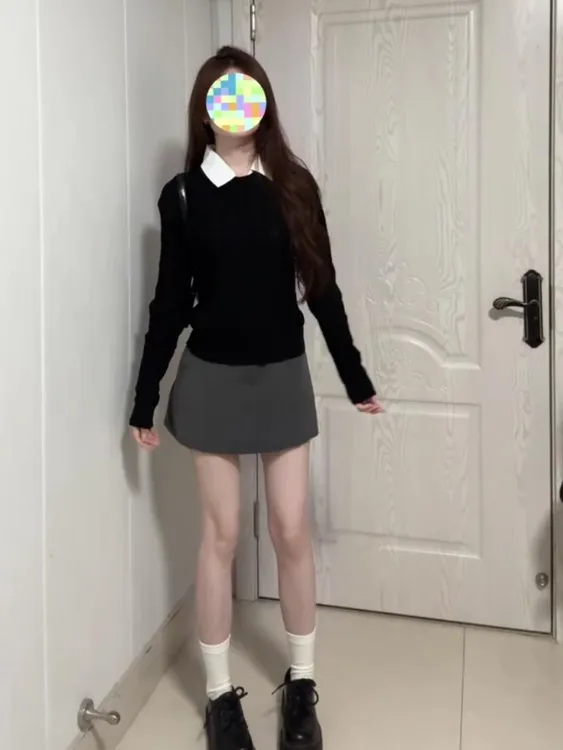 学院风假两件衬衫翻领毛衣女黑色秋冬季内搭针织衫短款设计感上衣