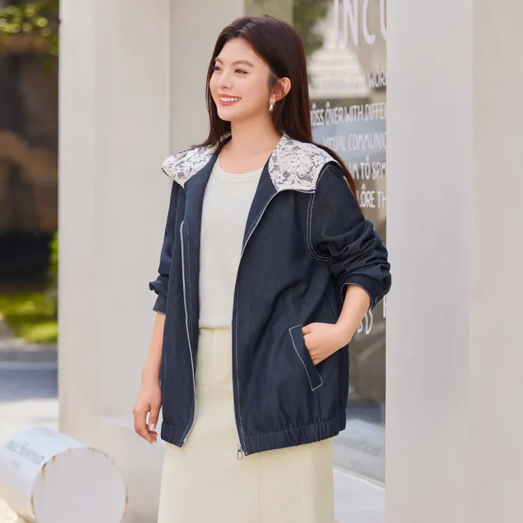 【仿牛仔连帽外套】MsShe大码女装秋季宽松绣花蕾丝拼接T~M2508038