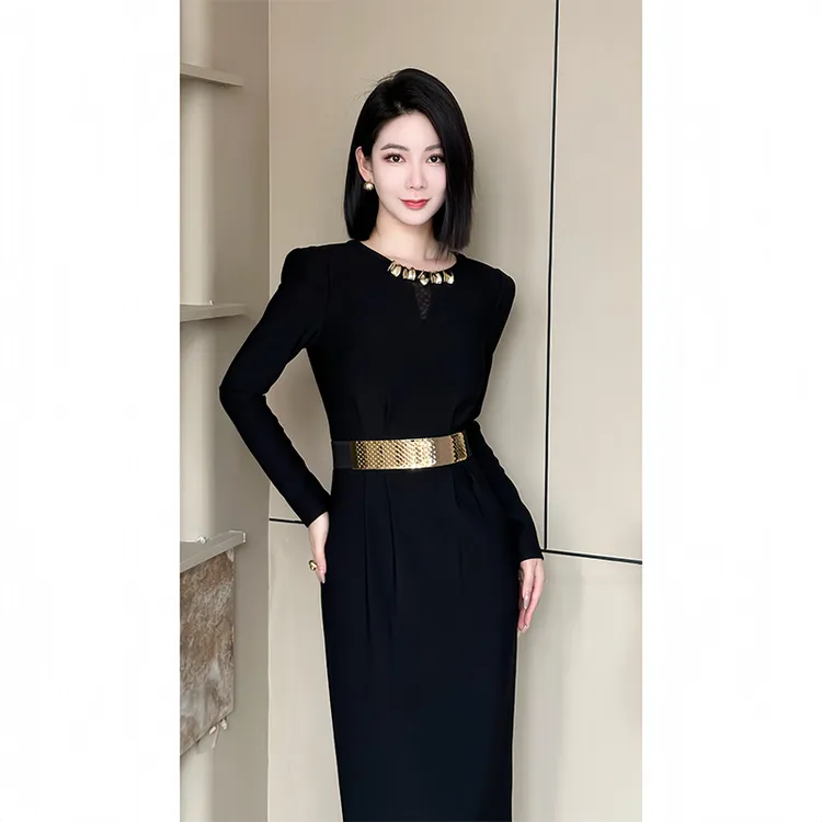 格娜秋季新款长袖高级感时尚气质小众黑色轻奢修身显瘦连衣裙