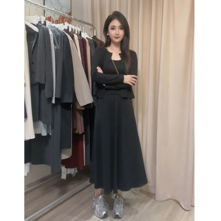 三件套穿搭套装裙女高级感韩系气质时尚洋气针织开衫吊带半身裙子
