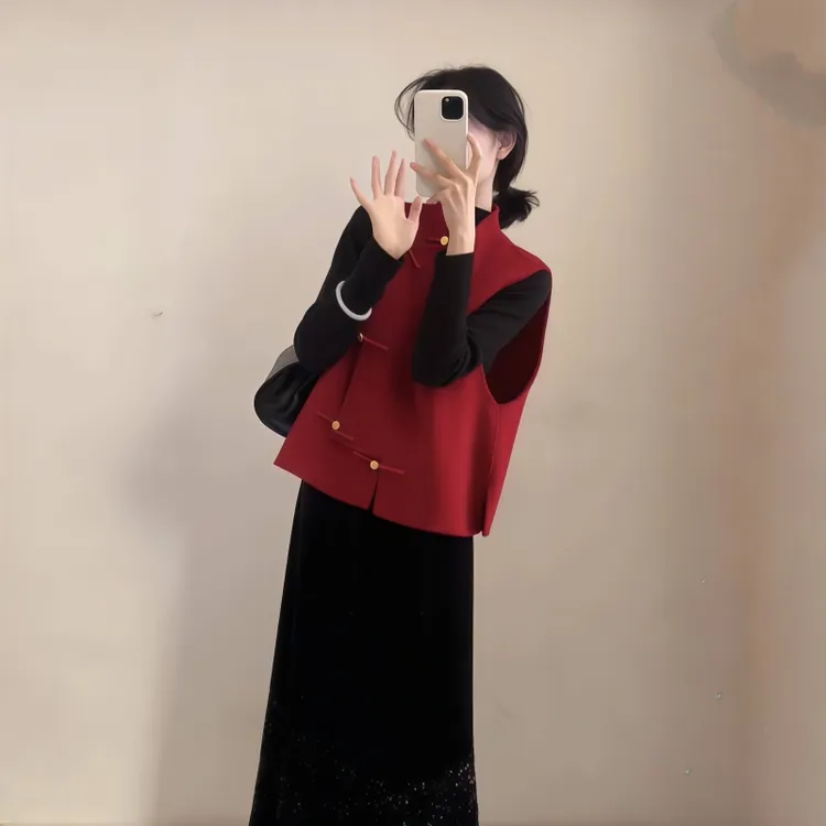 红色系穿搭一整套女2025早秋新款新中式国风高级感别致超好看马甲