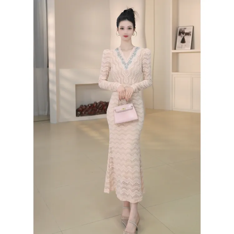 沐子的轻奢私藏【Mu/zi21988】法式保暖显白冬季长款显瘦气质连衣裙