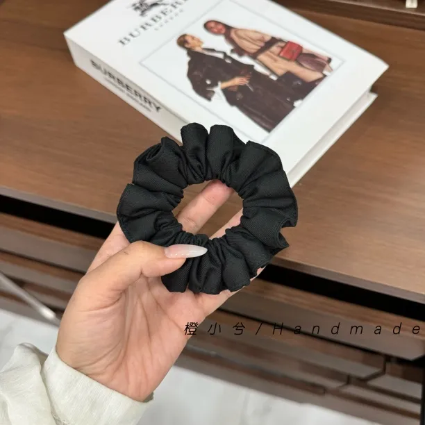 橙小兮原创 法式复古纯黑色优雅气质肠圈发圈