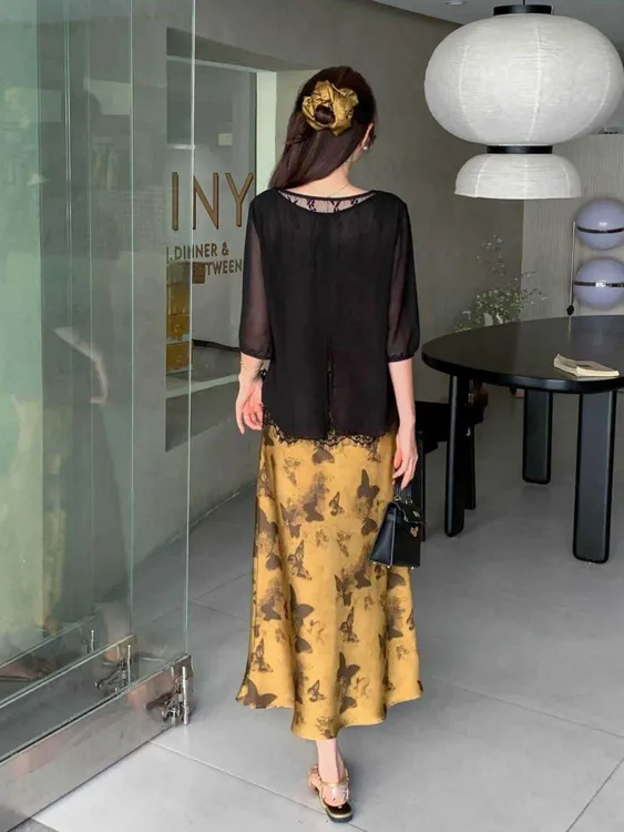 夏季雪纺衫2025显瘦新款时尚洋气圆领宽松上衣遮肚子优雅小衫女