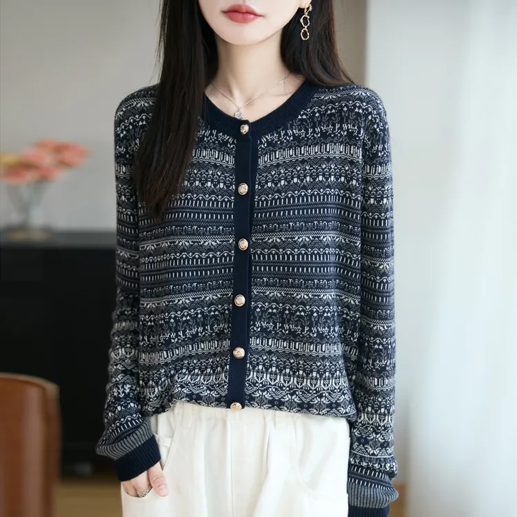 品牌女装正品秋冬新款复古民族风条纹圆领针织开衫宽松百搭外套