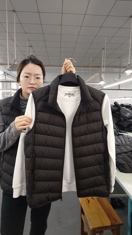 超轻保暖鹅绒马夹 修身时尚无袖羽绒背心  防风抗寒 户外休闲必备