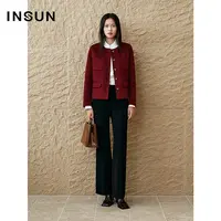 INSUN恩裳专选2025春季安可拉红金属扣口袋绵羊毛短外套
