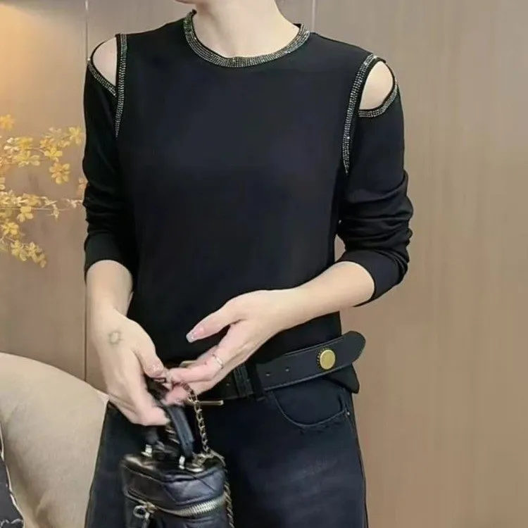 2025秋季新款时尚圆领露肩烫钻长袖T恤百搭气质显瘦小衫上衣女