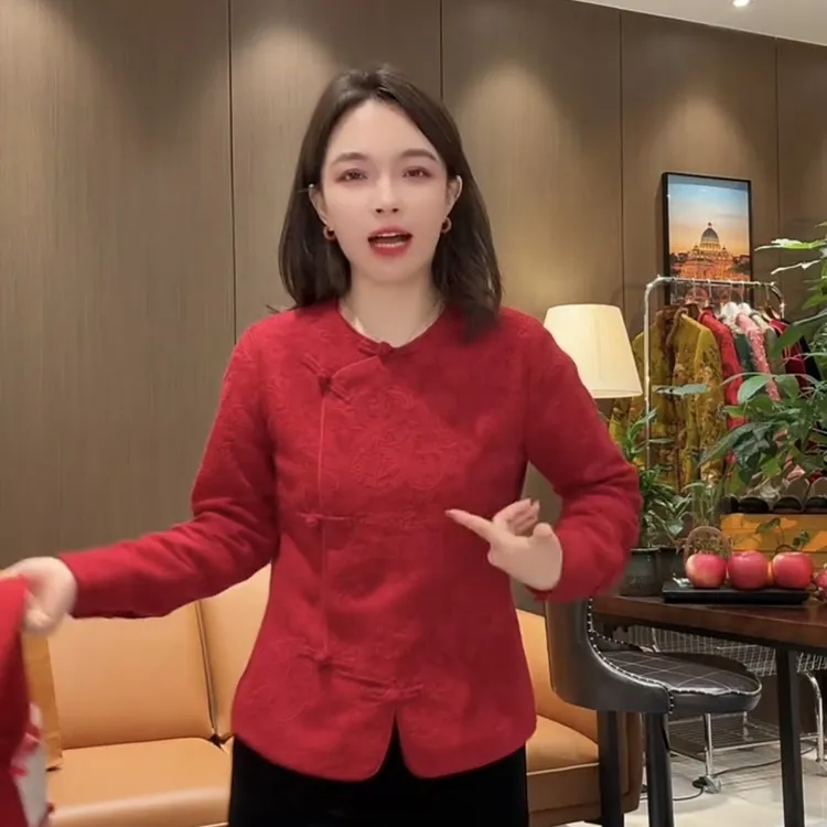 2026早春冬新款新中式重工国风盘扣提花上衣时尚新年服饰过年衣服