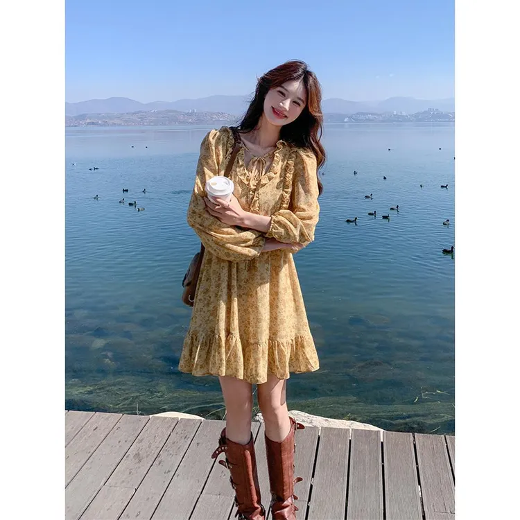 黄色雪纺连衣裙女春秋2025新款法式小个子甜美减龄显瘦气质碎花裙