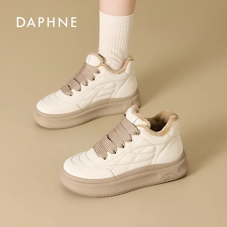 达芙妮厚底真皮加绒面包鞋女秋冬新款松糕厚底百搭运动休闲板鞋S