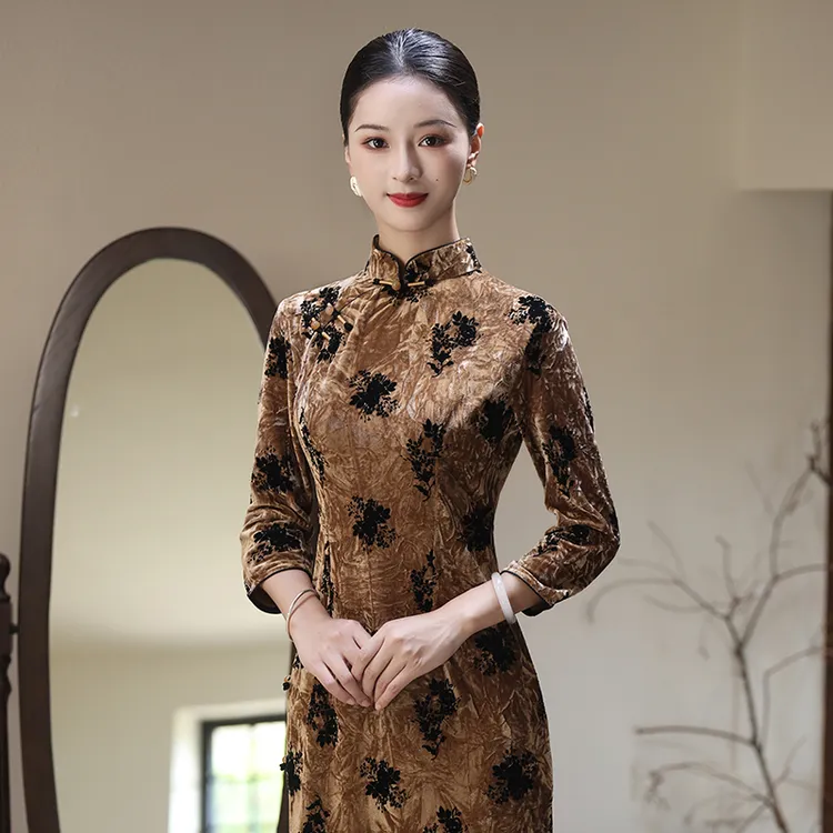 绝美新中式旗袍2025新款秋季日常可穿上海妈妈国风丝绒改良连衣裙