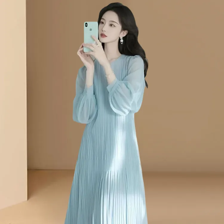 2025春秋新款大码胖mm蓝色超好看连衣裙女海边度假超仙多巴胺小裙