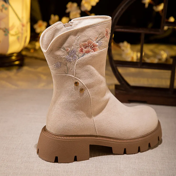 春秋季新款百搭女鞋爆款防滑耐磨马丁靴网红外穿休闲布鞋单靴子女