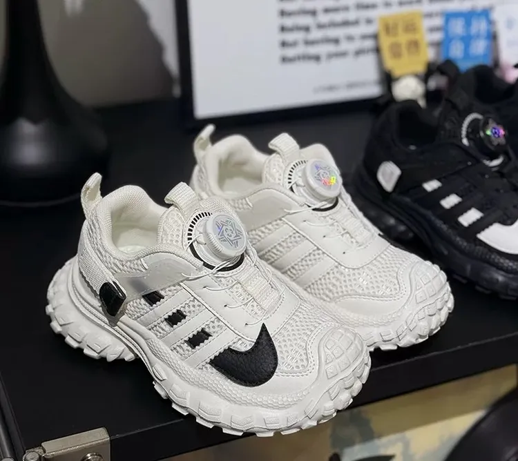 2025新款时尚运动鞋男女同款儿童透气宝宝防滑