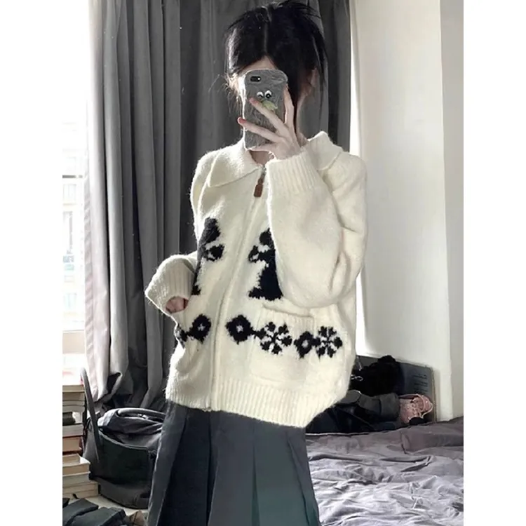 松鼠软糯拉链翻领长袖针织慵懒色毛衣外套