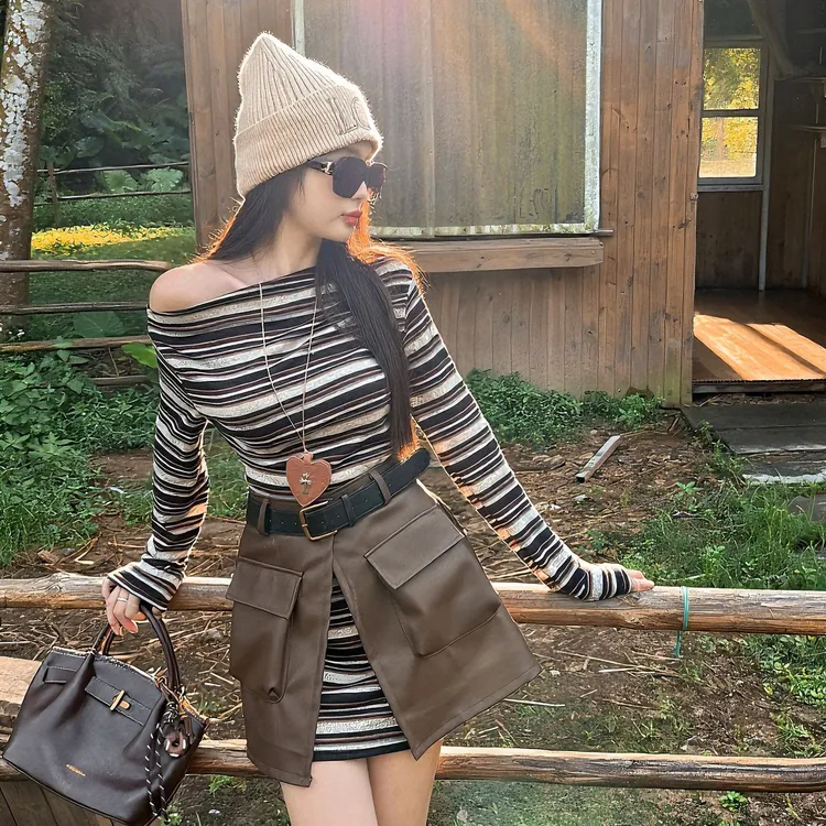 【十一家】原创【森系漫调】一字肩条纹连衣裙女+开叉皮短裙套装Y2222