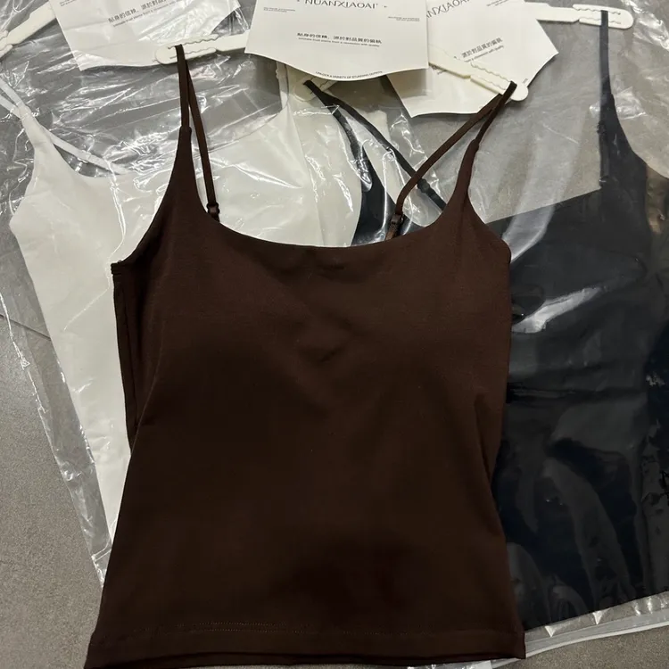 秋冬纯欲加绒自带胸垫显瘦百搭吊带黑色打底背心贴身美背内搭上衣