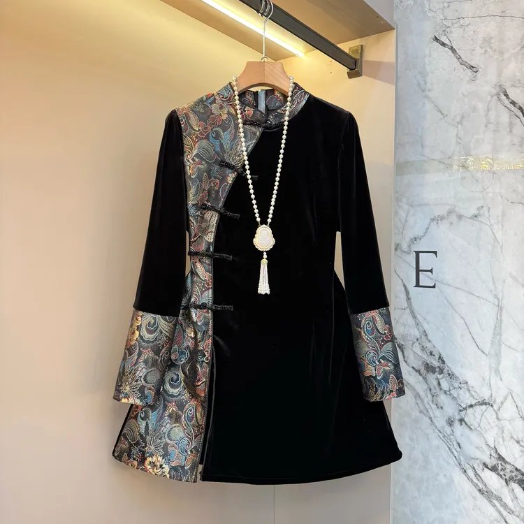 2025法式大码女装斜襟盘扣拼接设计复古时尚显瘦百搭上衣835