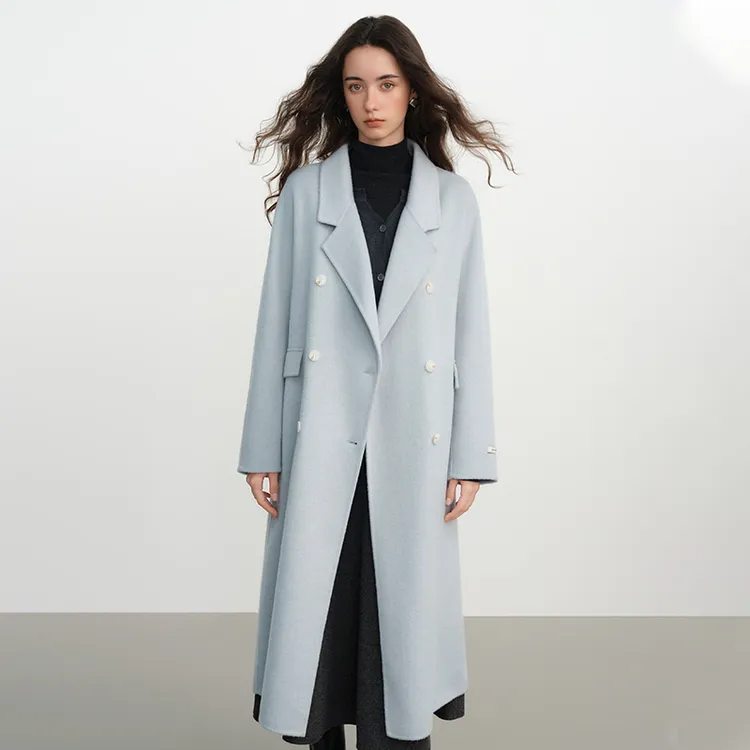 范思蓝恩山羊绒双排扣领毛呢2025冬装松弛慵懒简约大衣25FS14199