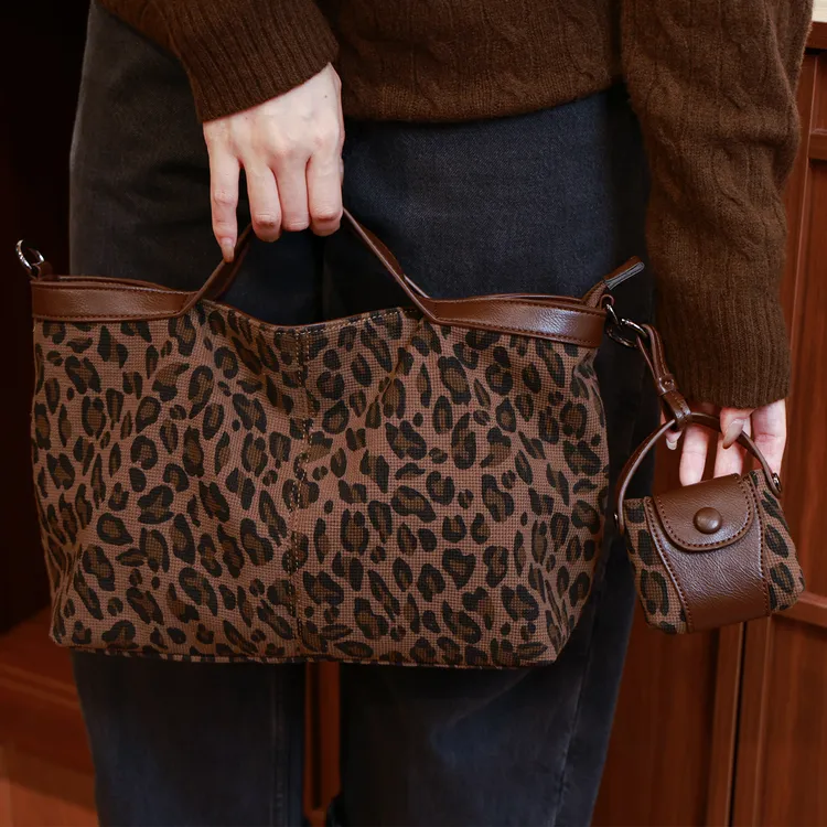 MILIAN/米丽安2025秋冬新款豹纹手提托特包女休闲时尚单肩斜挎包
