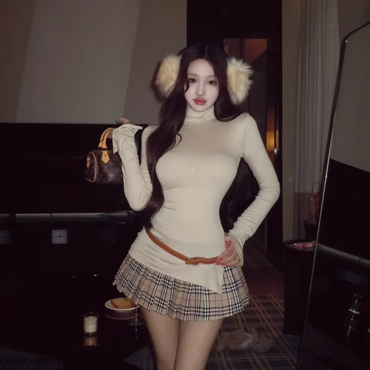 不规则高领长袖上衣女秋冬气质轻熟风内搭T恤甜美格子半身裙套装