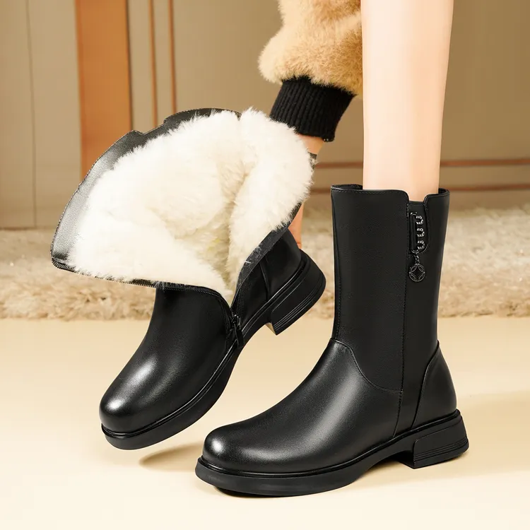 真皮羊毛中筒靴平跟冬季加绒保暖棉靴防滑皮靴马靴棉靴子女骑士靴