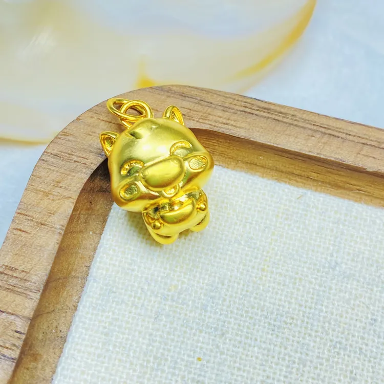 K05151经典黄色十二生肖吊坠多样性发货47781