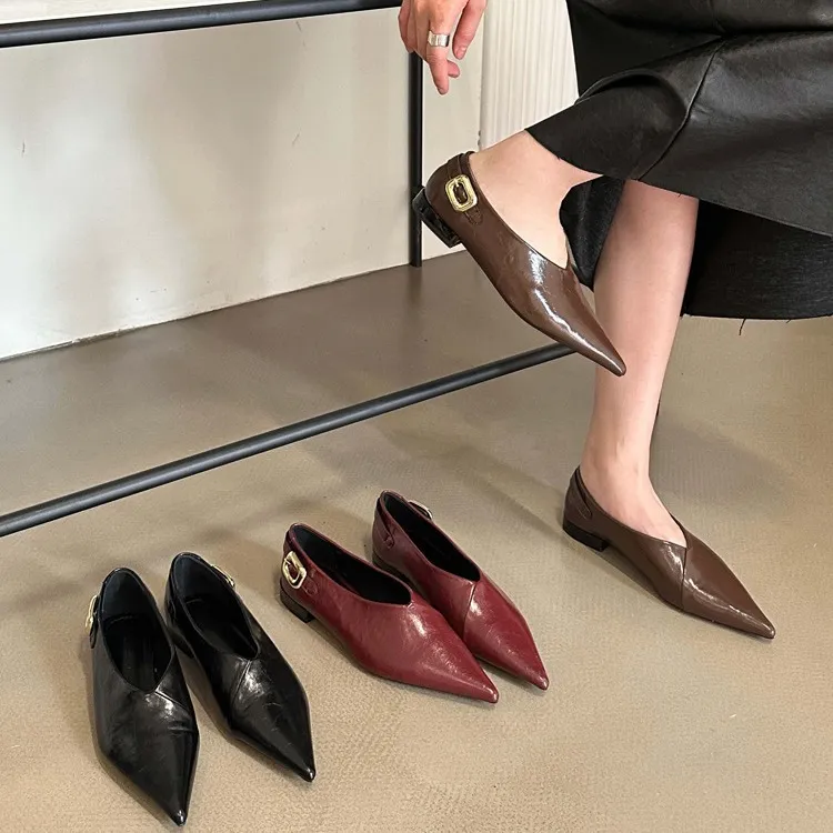 低跟英伦风小皮鞋女夏2023新款法式复古时尚百搭尖头猫跟深口单鞋
