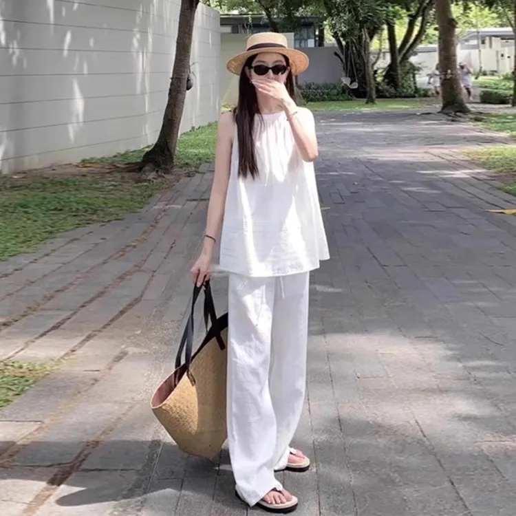 白色高级松弛感穿搭套装女夏季显瘦减龄运动休闲无袖阔腿裤两件套