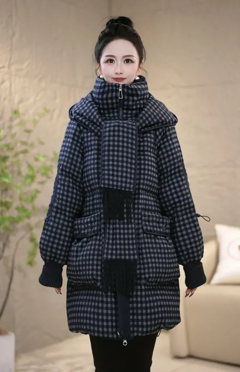 蓝色格子白鸭绒羽绒服中长款连帽围巾2025冬季新款洋气显瘦外套女