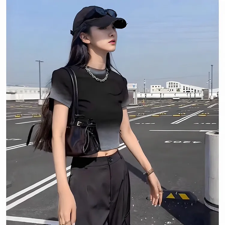 痞帅炸街风女装穿搭渐变正肩短袖t恤女夏季独特漂亮修身短款上衣