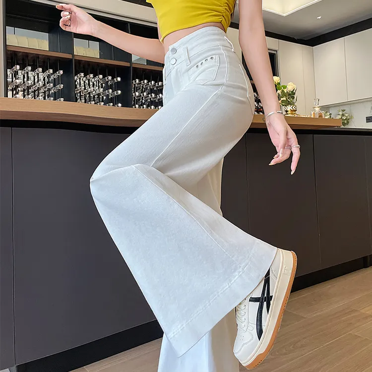 白色冰丝阔腿牛仔裤女2025夏季薄款不粘腿松弛感天丝微喇叭裤子女