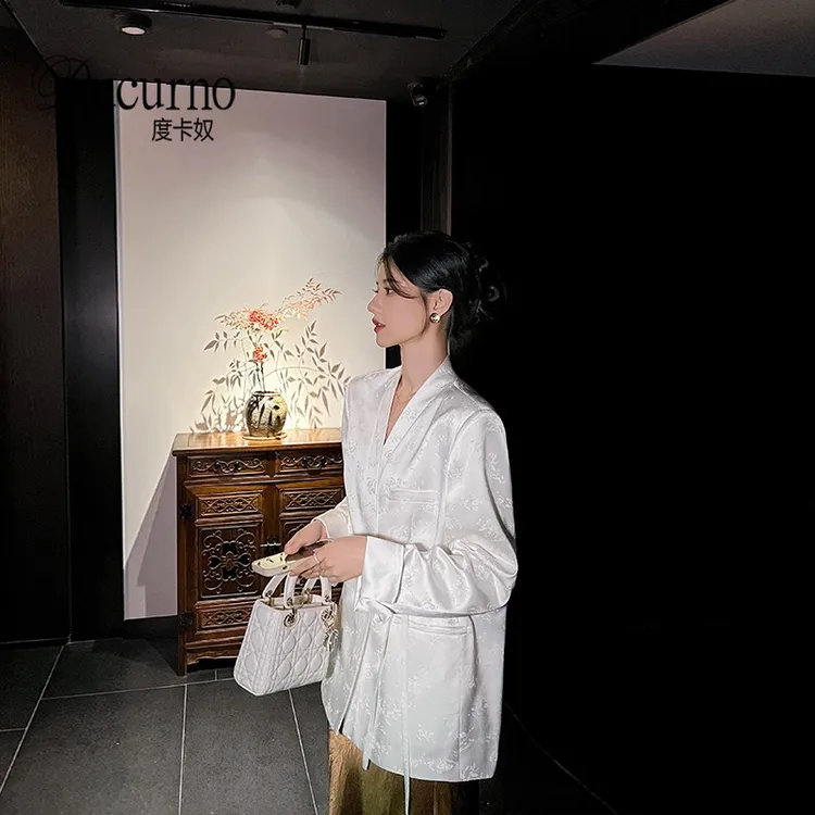 高级感缎面西装外套女2025秋季新款韩版宽松显瘦气质休闲中式西服