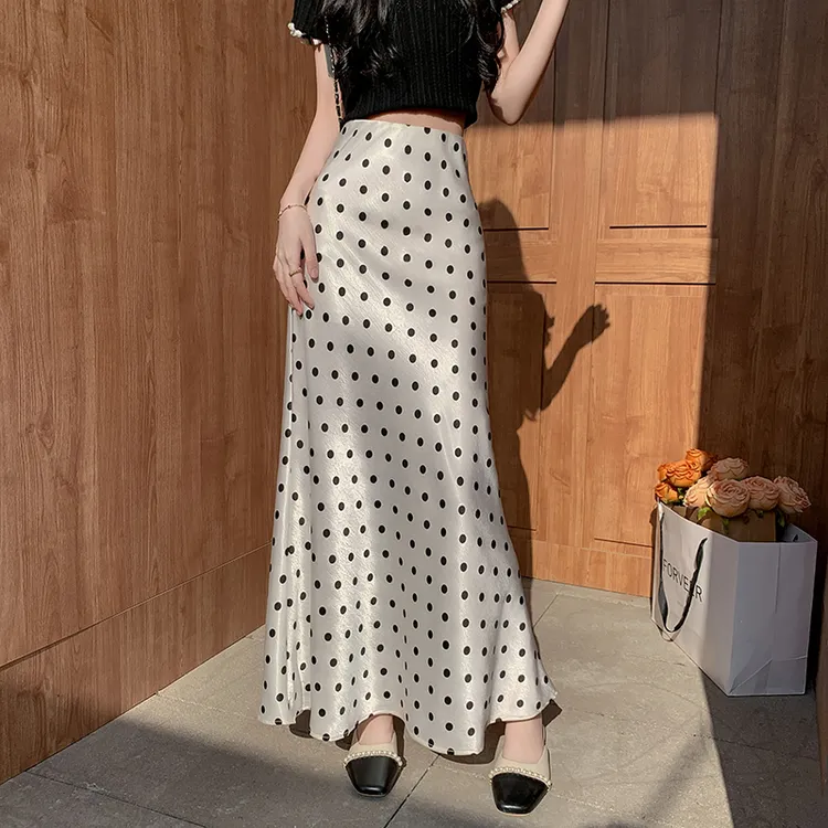 拉夏贝尔醋酸缎面波点鱼尾半身裙女2025夏季新款高腰垂感遮胯长裙