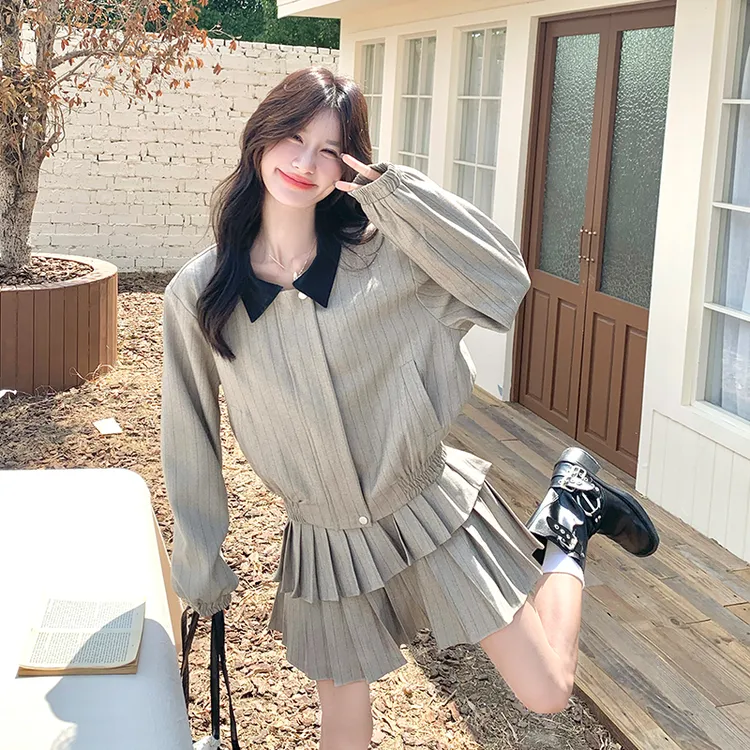 又酷又飒条纹工装套装裙2025新款女早秋小个子韩系百褶短裙两件套