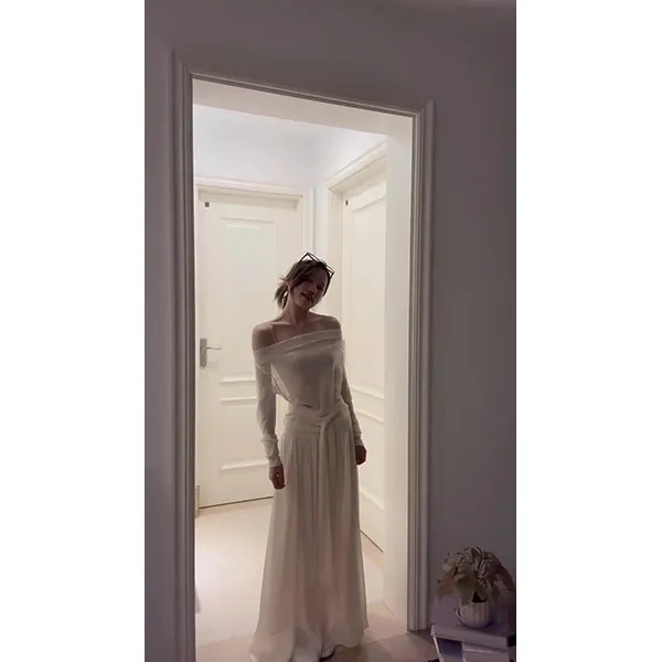韩系小众斜肩微透长袖针织衫露肩薄款绑带收腰T恤女+裙子套装