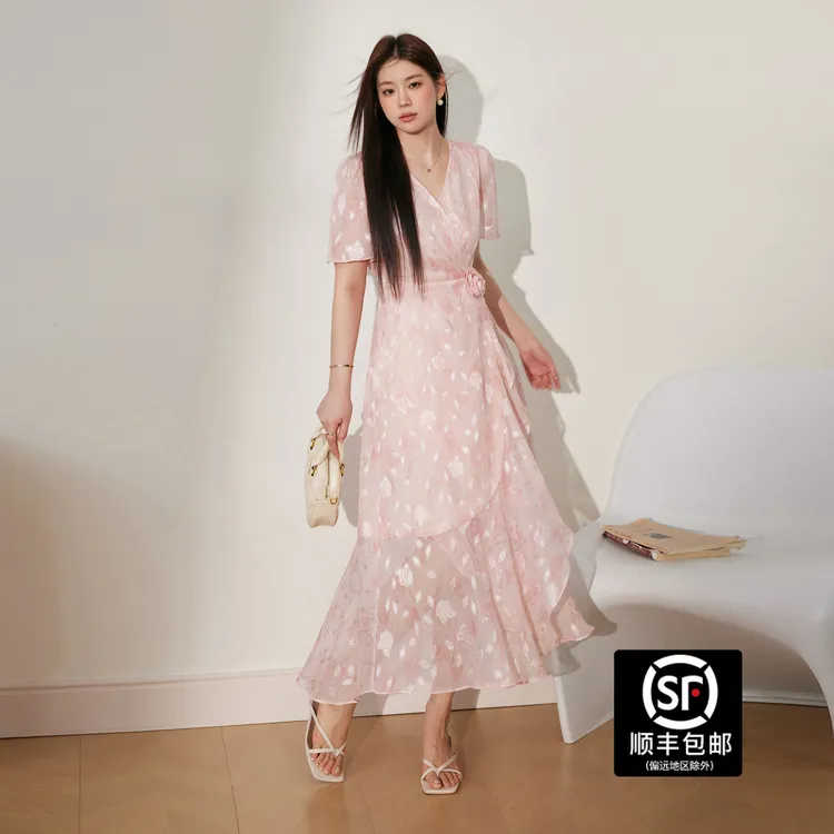 蓝语xj大码女装超好看约会碎花连衣裙新款胖mm围裹式显瘦v领裙子