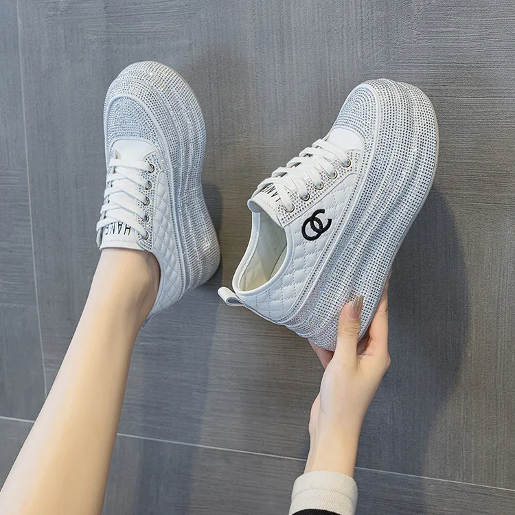 内增高7cm小白鞋女2025春款新款网红厚底时尚小个子运动休闲鞋女