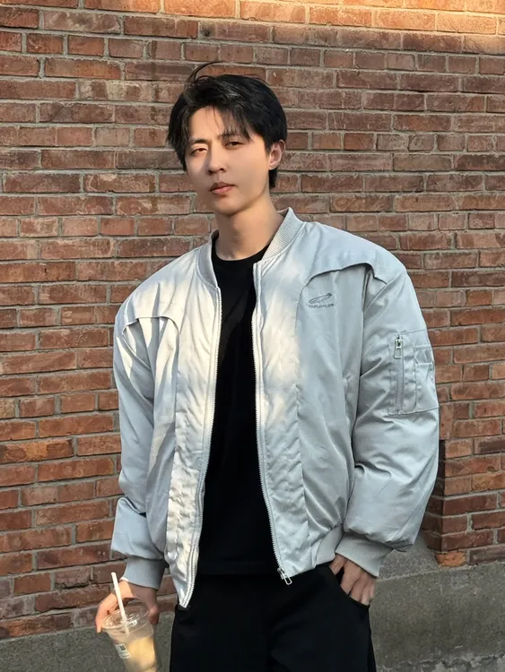 冬季宽肩解构弧形高级外套 飞行员棉服机车夹克 加厚保暖棒球服