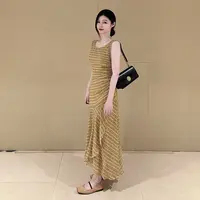 黄色格子背心连衣裙子女2025夏季新款不规则海边法式长裙4790