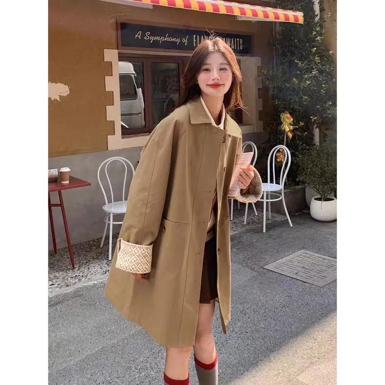 502201 2025新款高级感拼接蕾丝翻边袖风衣外套