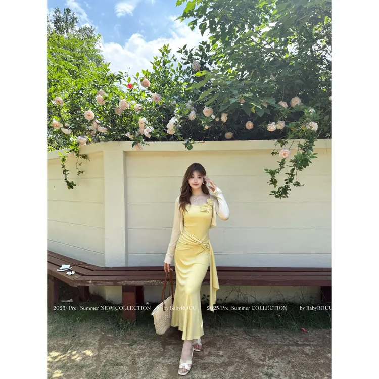 【现货】【优雅交织】温与柔法式气质显瘦胯部纽结显瘦度假温柔连衣裙