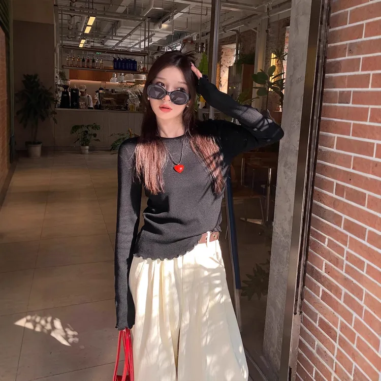 网红ins时尚百搭显瘦短款上衣毛衣针织衫别致木耳边镂空圆领套头