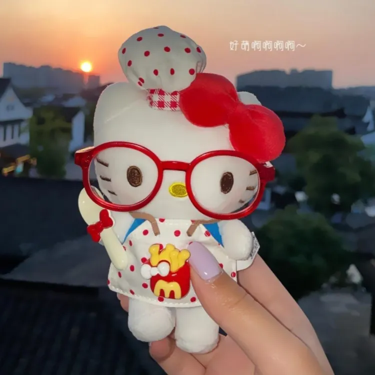 可爱厨师kt猫包挂件毛绒公仔春日眼镜猫咪玩偶书包钥匙挂饰礼物